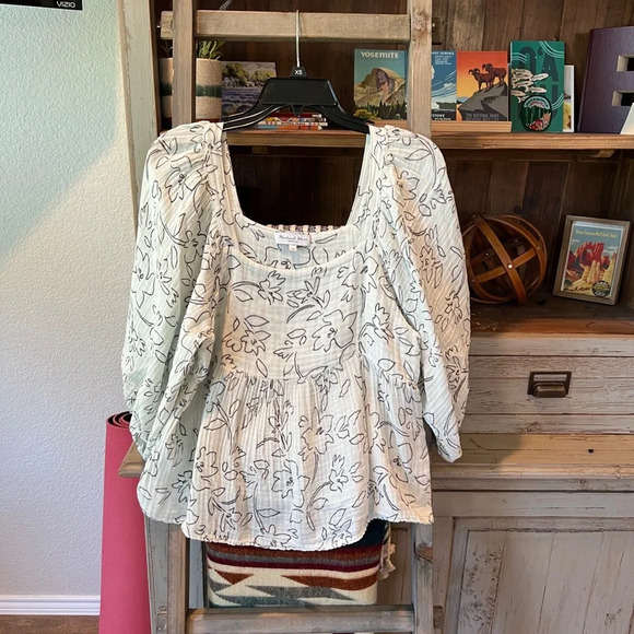 Michael Stars Tops - Michael Stars women’s Patsy square neck gauze top size XS